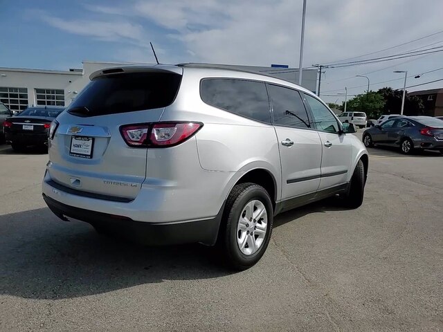 Pre-owned 2014 Chevrolet Traverse Ls Suv Silver Ice Metallic For Sale 