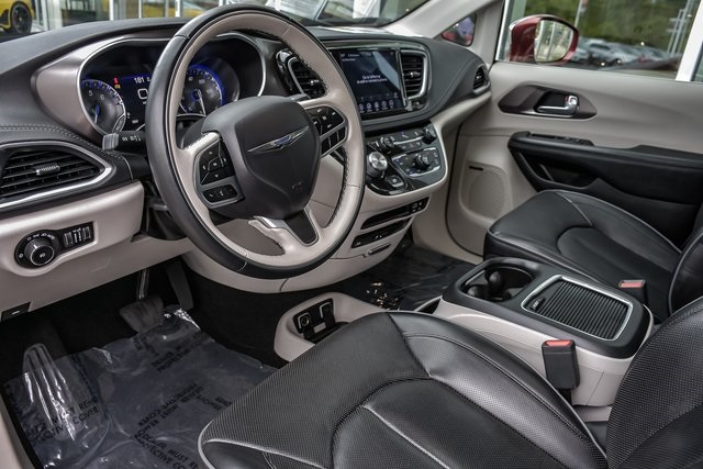 PreOwned 2018 Chrysler Pacifica Limited 4D Passenger Van